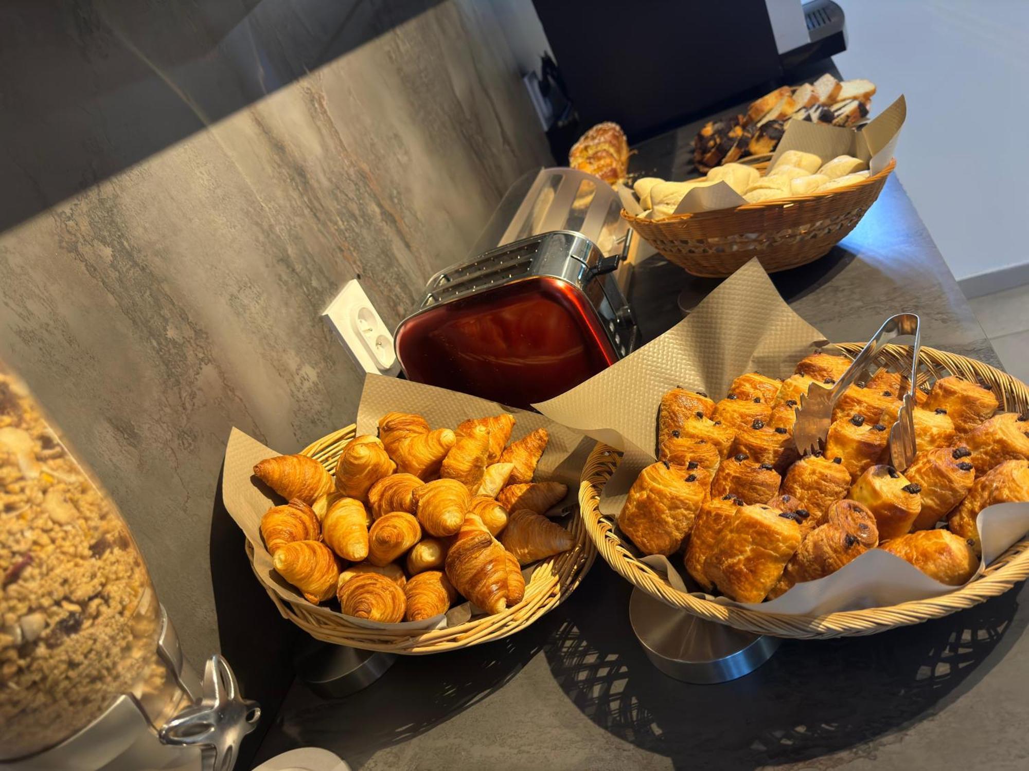 伊斯盖尔阿莱斯酒店 外观 照片